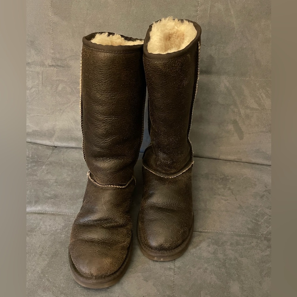 Brown Uggs tall womens 8
